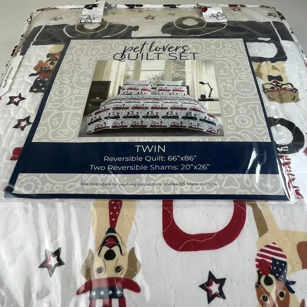 Pet Lovers Quilt Set TWIN Patriotic Dogs Trucks Red White Blue Sham USA Flag